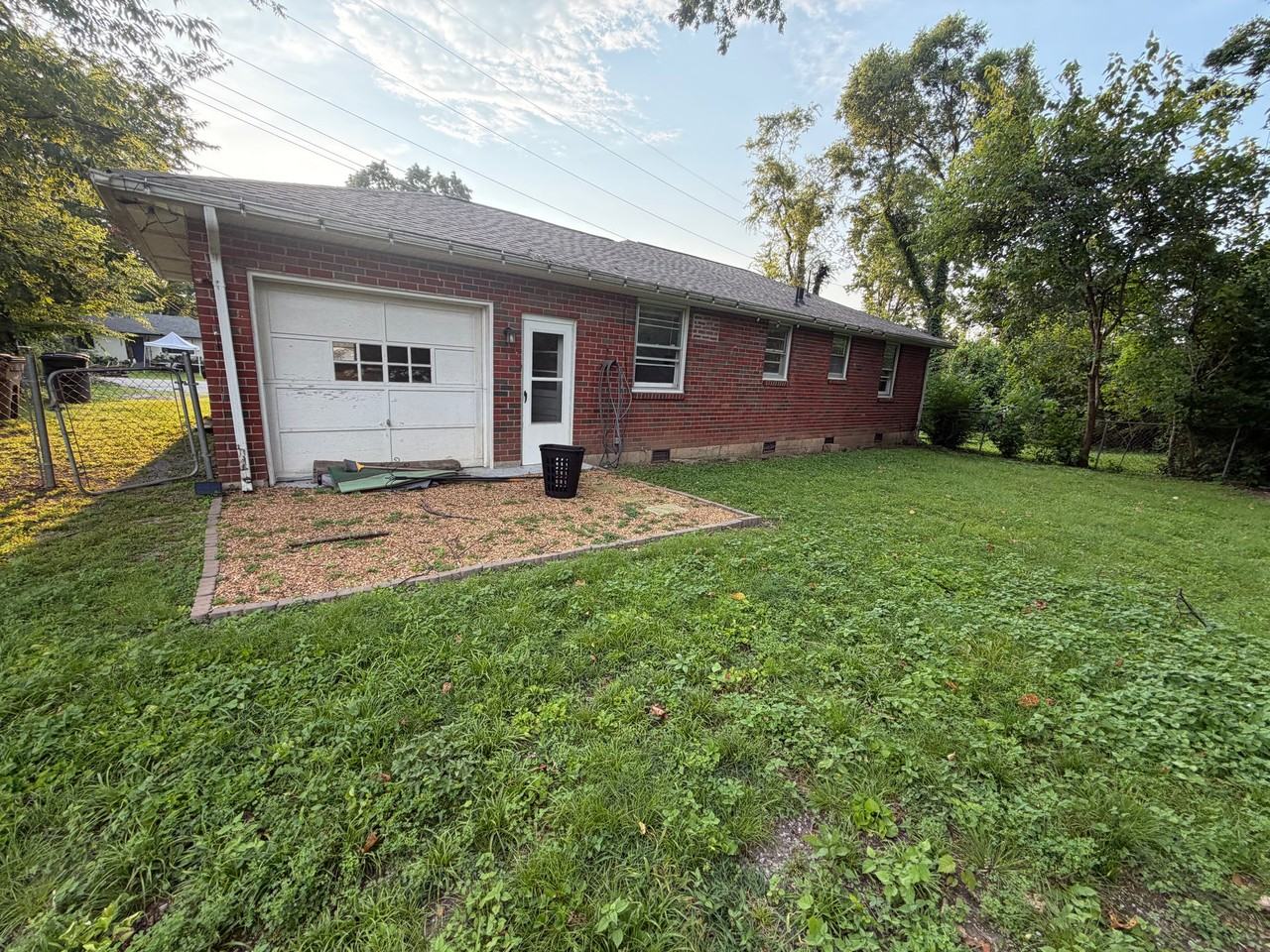 4306 Burrus St - Photo 4 of 11