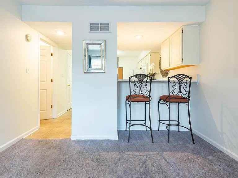 731 E Sherwood Hills Dr - Photo 3 of 20