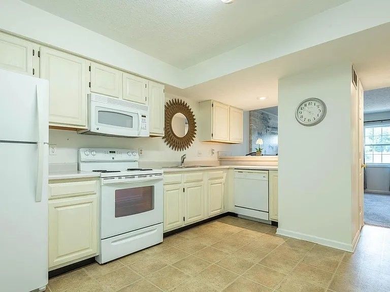 731 E Sherwood Hills Dr - Photo 5 of 20