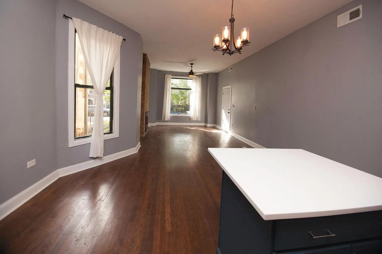 1341 N Artesian Ave #1 - Photo 3 of 10