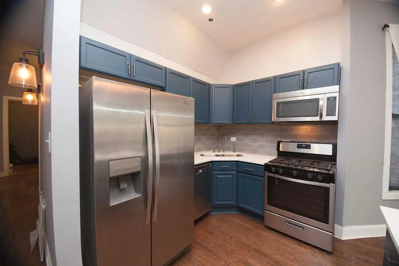 1341 N Artesian Ave #1 - Photo 5 of 10