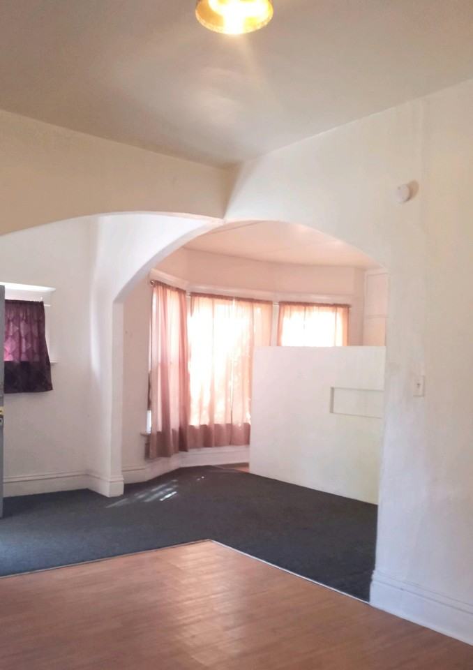 1631 Claremont Ave - Photo 4 of 11