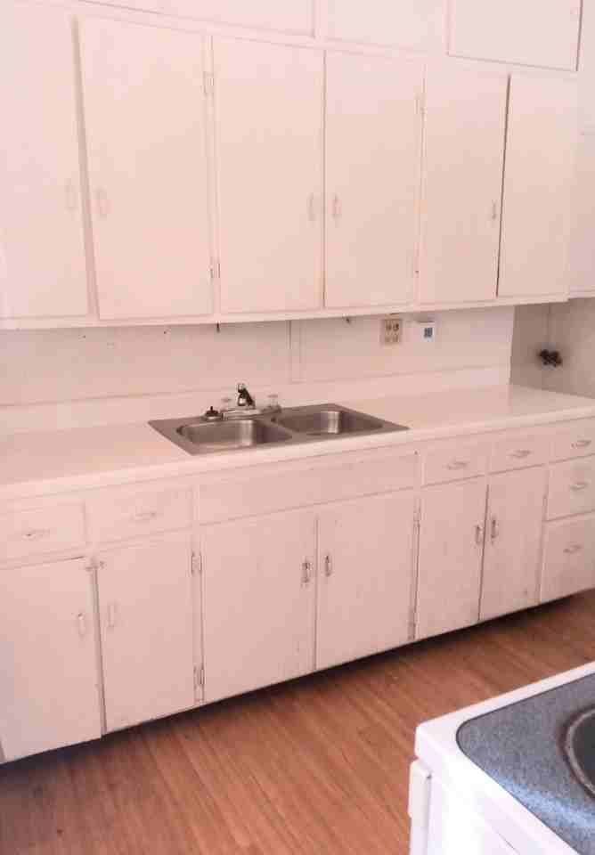 1631 Claremont Ave - Photo 6 of 11