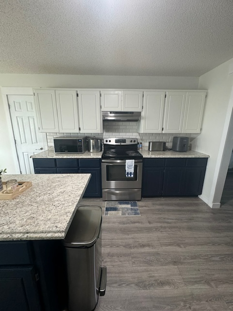 4700 Lloyd Dr - Photo 3 of 28