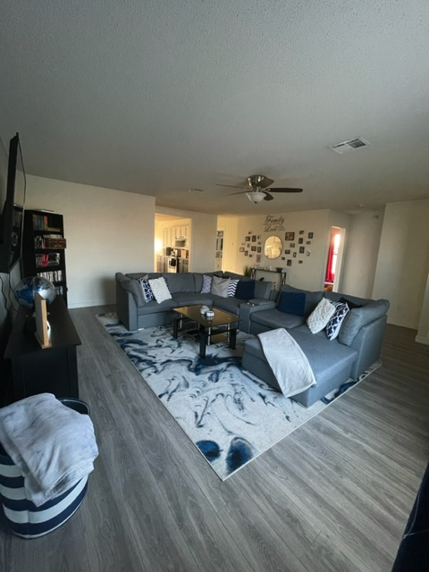 4700 Lloyd Dr - Photo 7 of 28