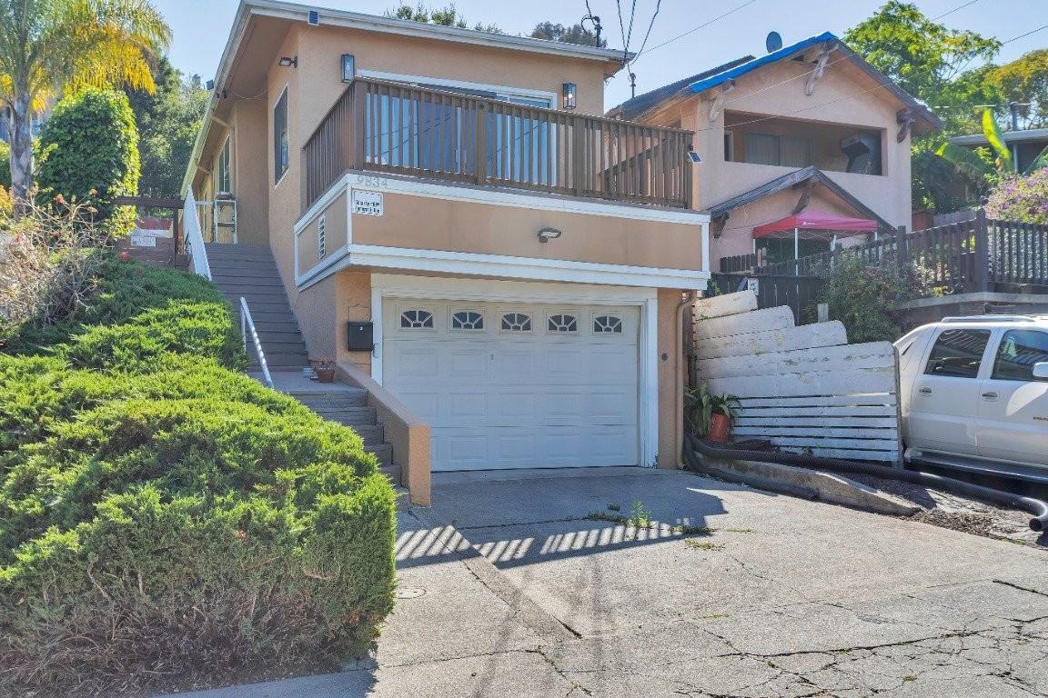 9834 Lawlor St - Photo 2 of 45