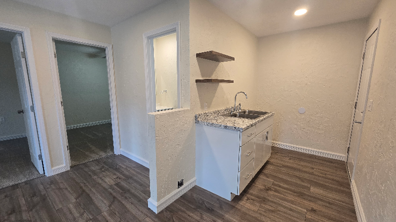 132 Benton Ave #8 - Photo 4 of 19
