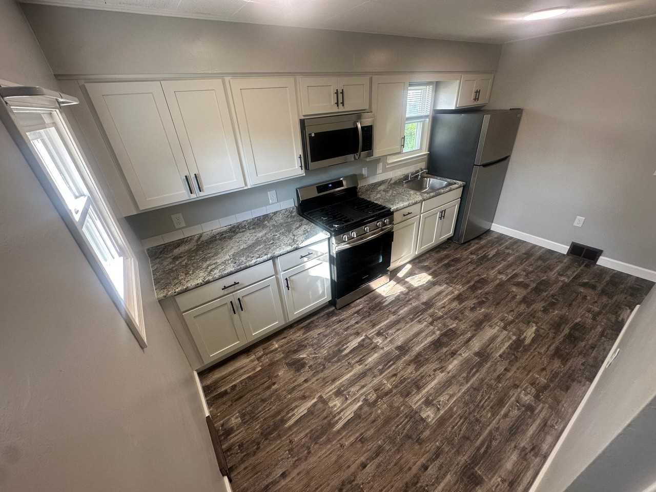 458 Joan Ave - Photo 2 of 11