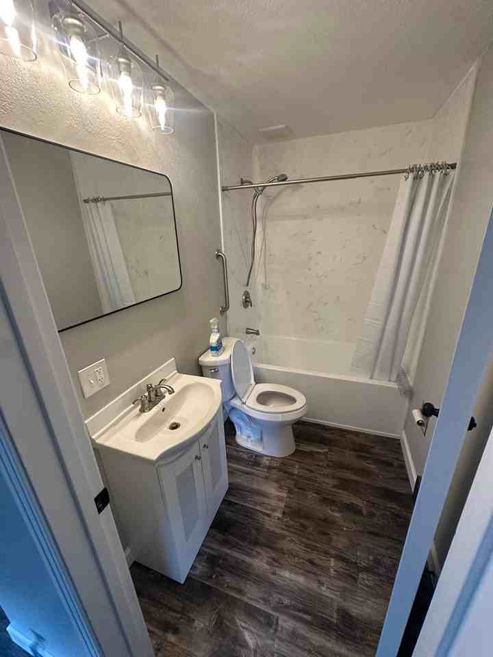 458 Joan Ave - Photo 6 of 11