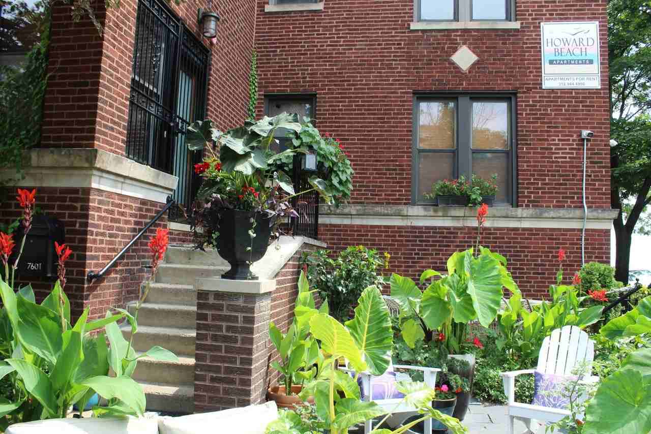 Howard Beach Apartments - Photo 2 of 15