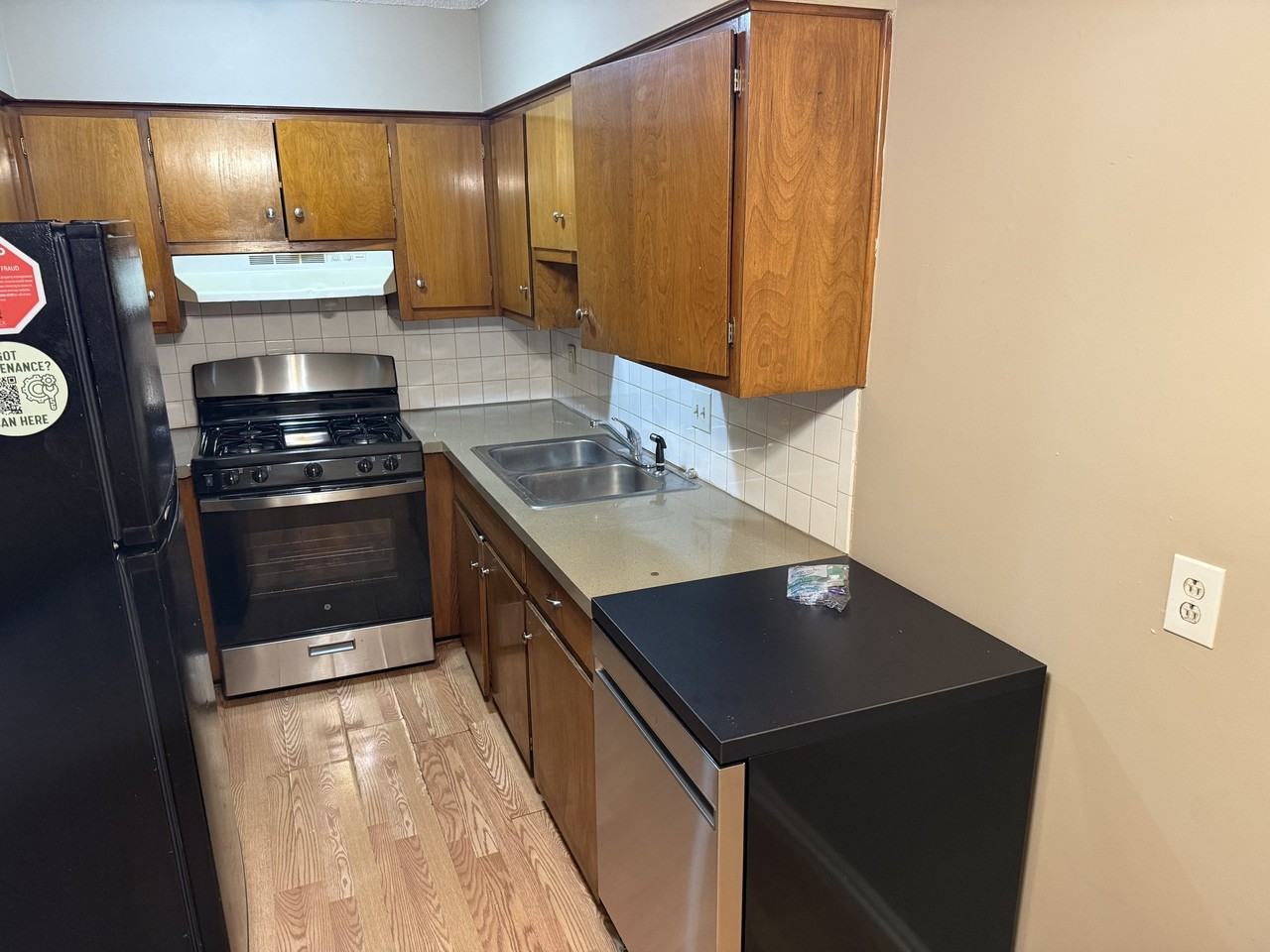 11610 Ivanhoe Ct #11610 - Photo 4 of 13
