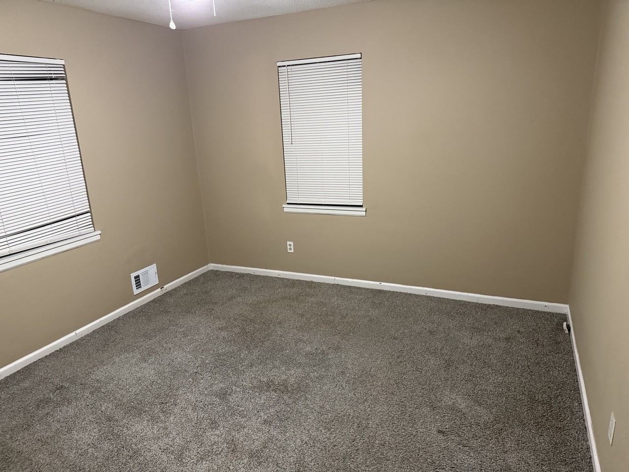 11610 Ivanhoe Ct #11610 - Photo 7 of 13
