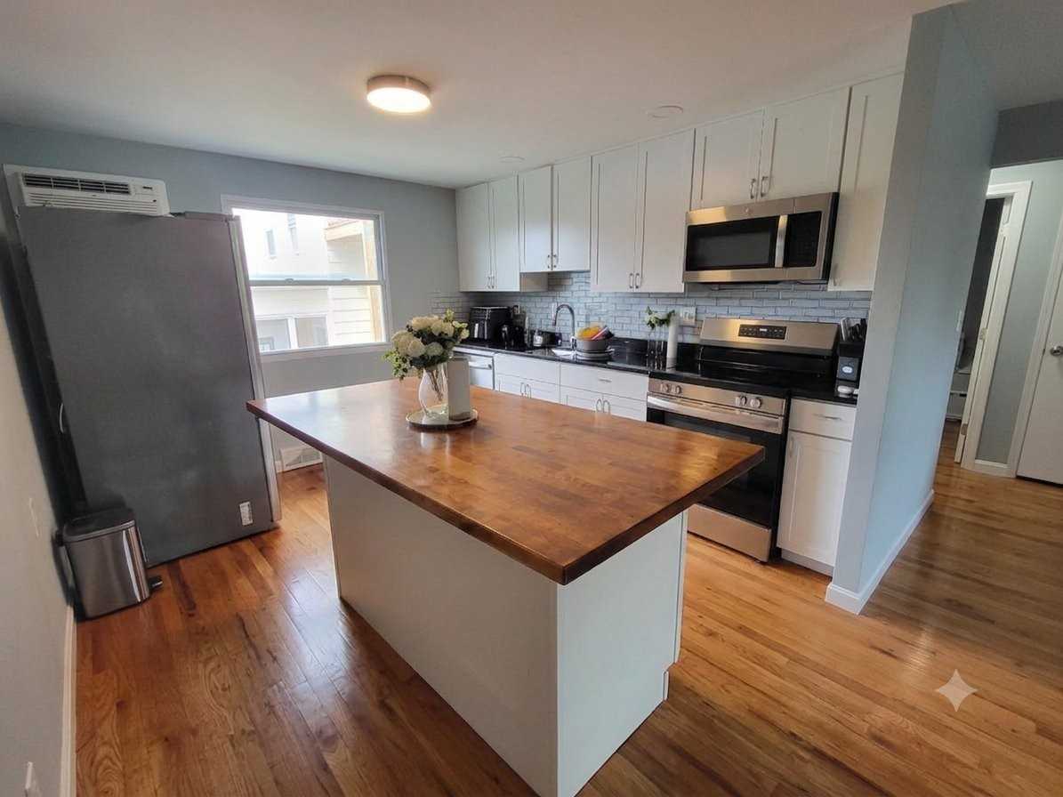 99 W 6th St #4 - Photo 2 of 10