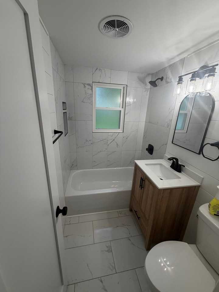 250 N Levasseur Ave - Photo 4 of 12
