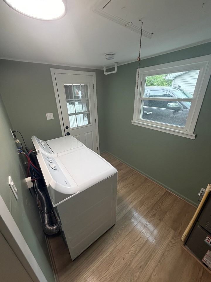 250 N Levasseur Ave - Photo 5 of 12