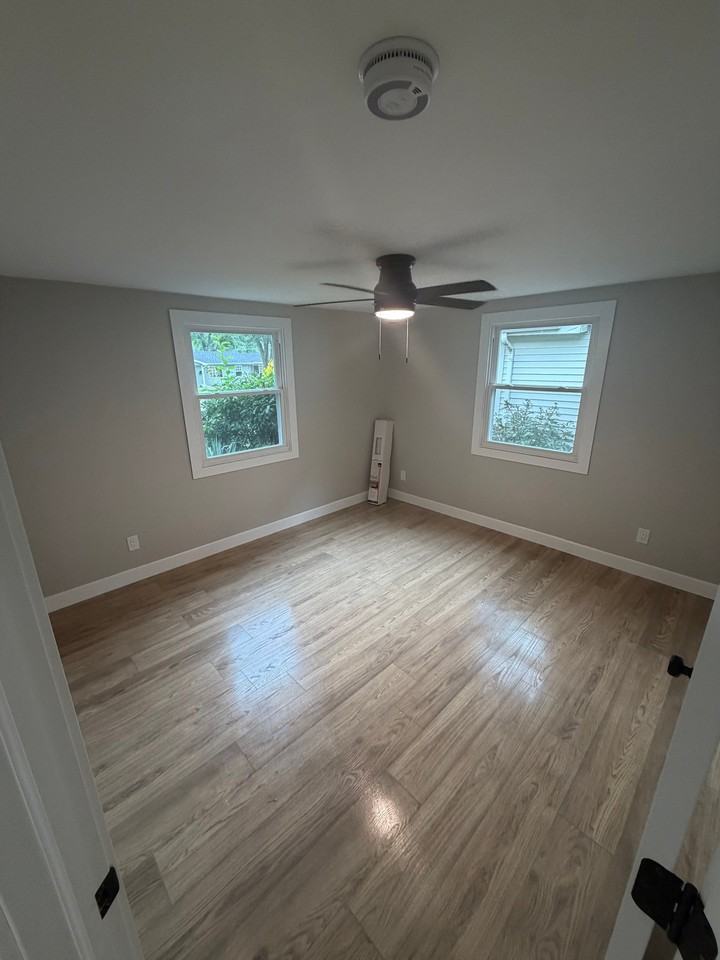 250 N Levasseur Ave - Photo 6 of 12