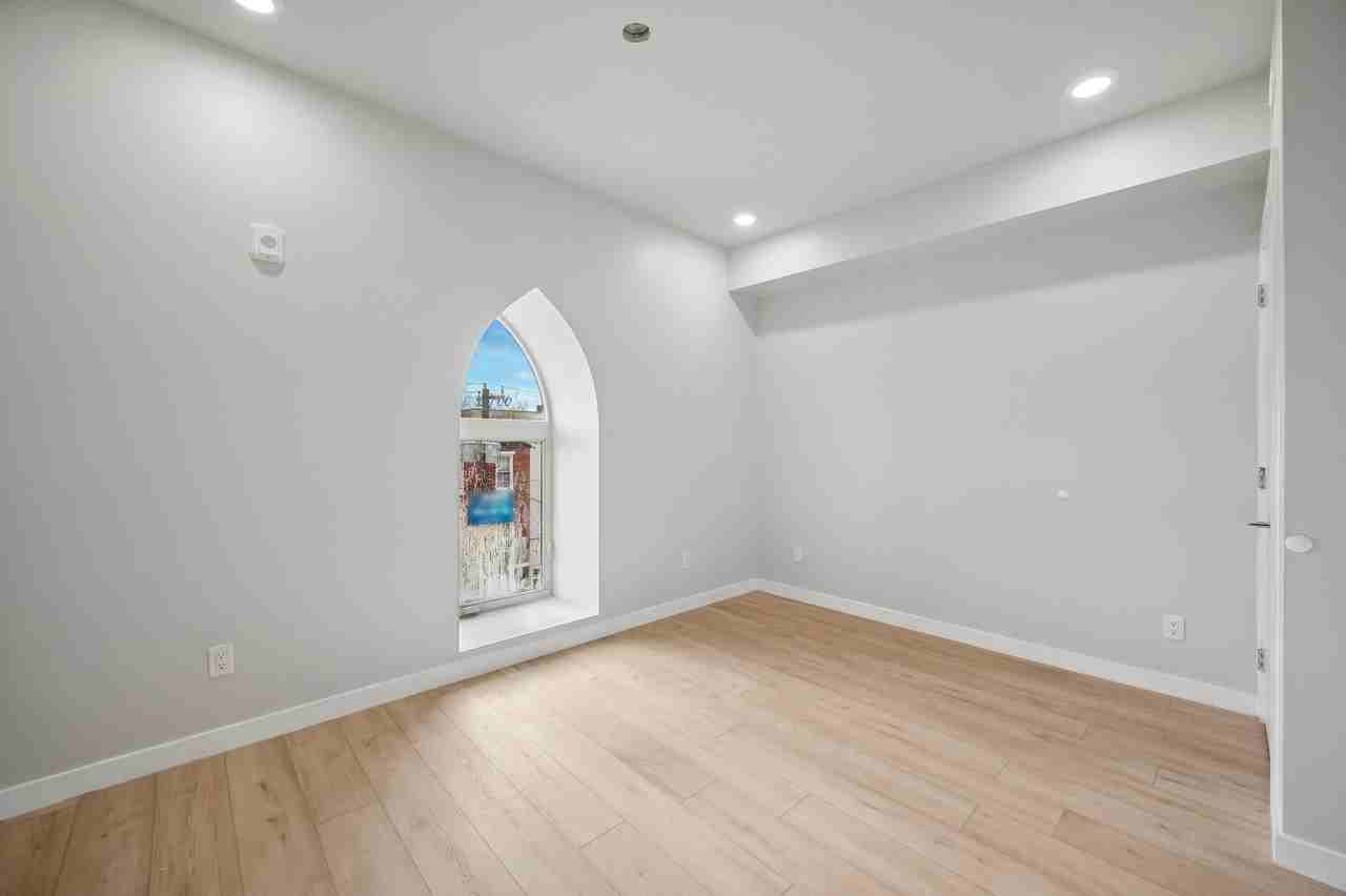 3727 Baring St #B - Photo 2 of 16