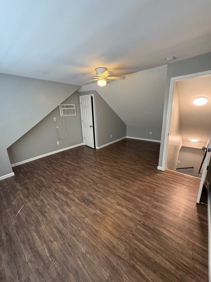 329 W South St #4 - Photo 6 of 6