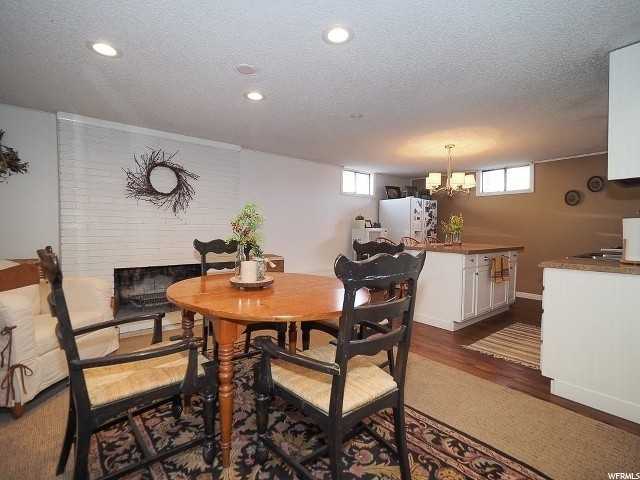 867 E Holly Ave - Photo 4 of 20