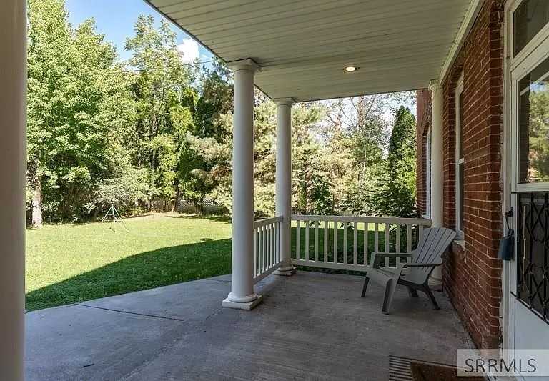 381 Wn - Photo 2 of 19