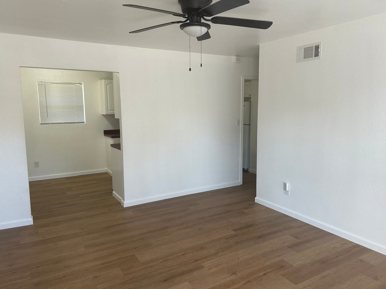 515 E 58th St N - Photo 2 of 17