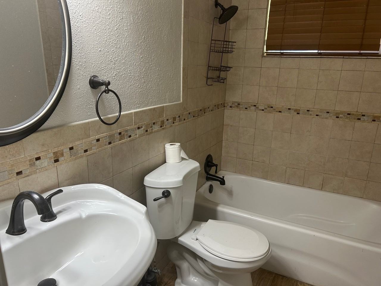 515 E 58th St N - Photo 3 of 17