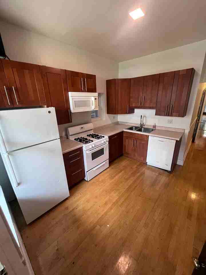 2439 N Seminary Ave #1 - Photo 6 of 16