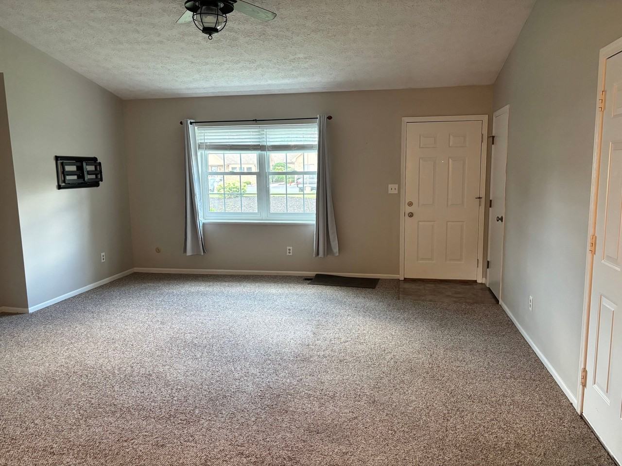 7603 Paragon Commons Cir - Photo 6 of 20