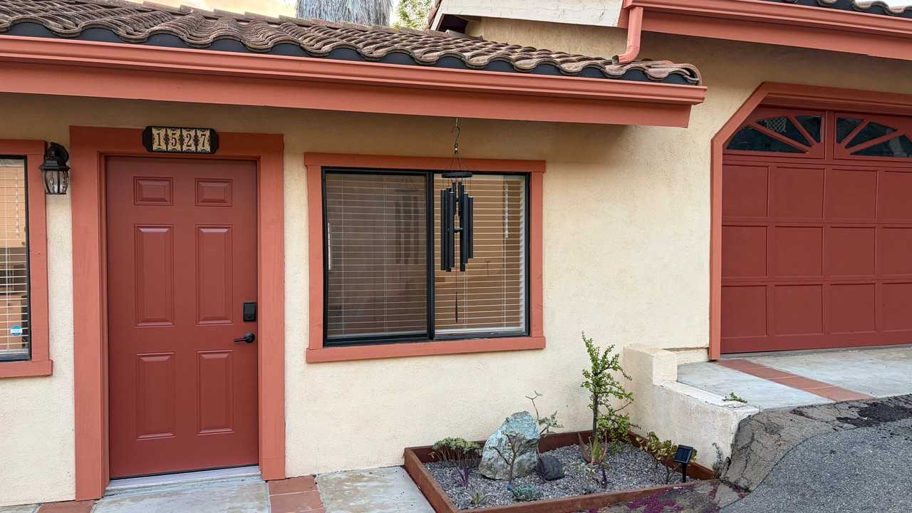 1527 Calavo Rd - Photo 4 of 20
