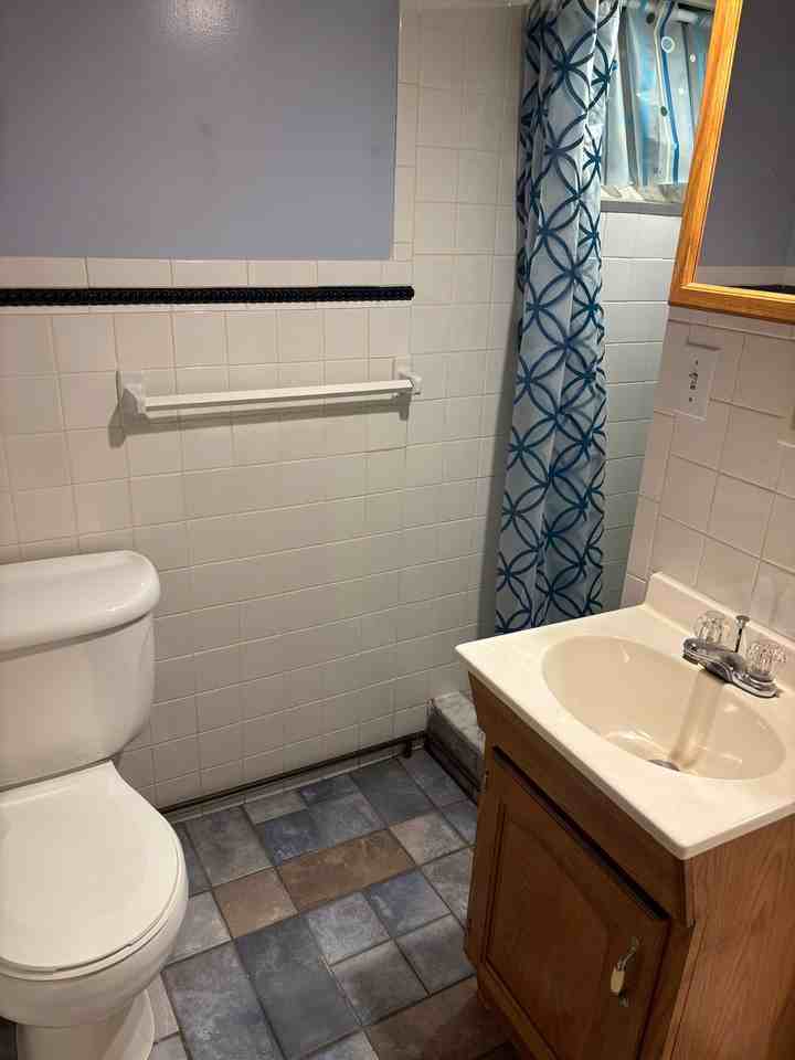115 E Crain Ave #C - Photo 3 of 3