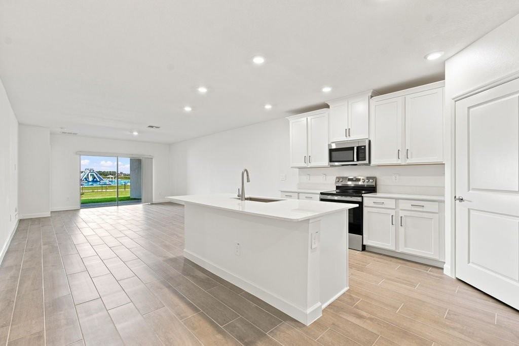 10835 Sparkly Way - Photo 3 of 34