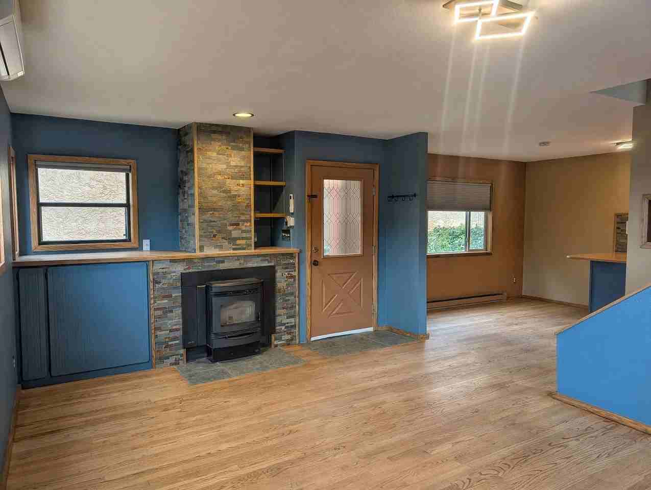 821 Shoshone Pl - Photo 2 of 33