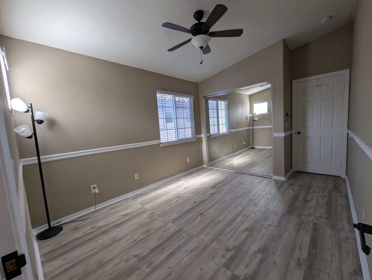 2320 S Broadway - Photo 3 of 12