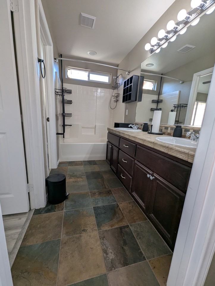 2320 S Broadway - Photo 7 of 12