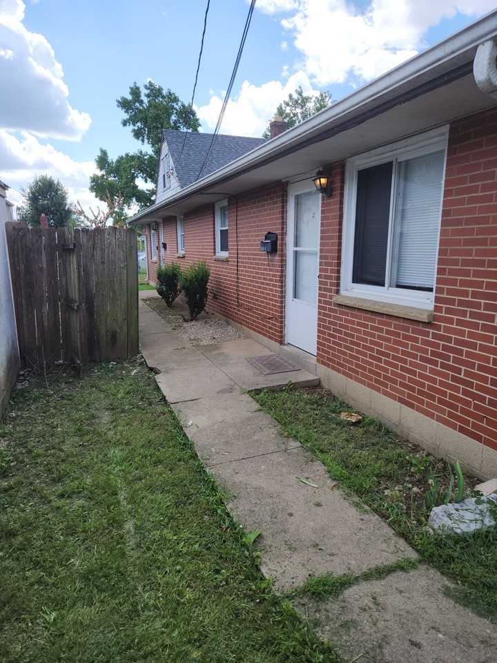 2121 Bellefontaine Ave #A - Photo 2 of 13