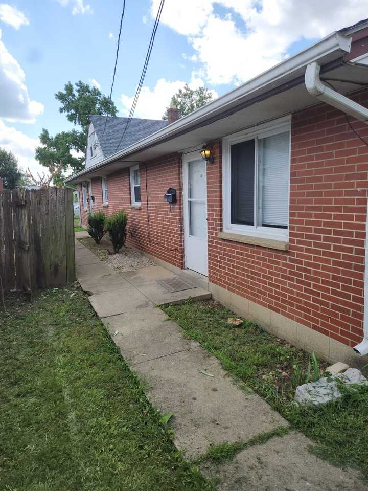2121 Bellefontaine Ave #A - Photo 4 of 13