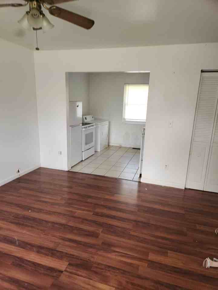 2121 Bellefontaine Ave #A - Photo 6 of 13