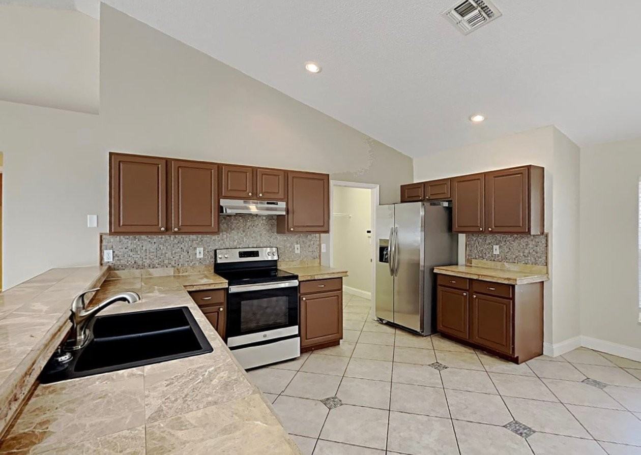 1409 Windy Bluff Dr - Photo 3 of 15