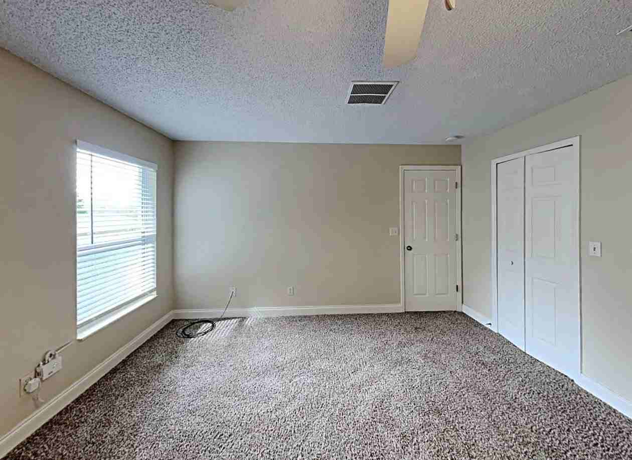 1409 Windy Bluff Dr - Photo 6 of 15