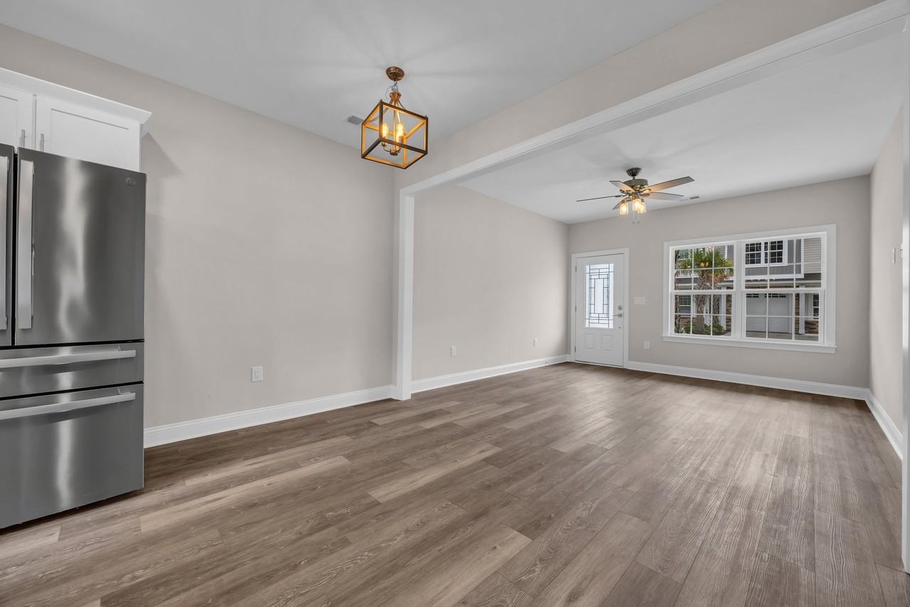 900 62nd Ave N #3C - Photo 4 of 20