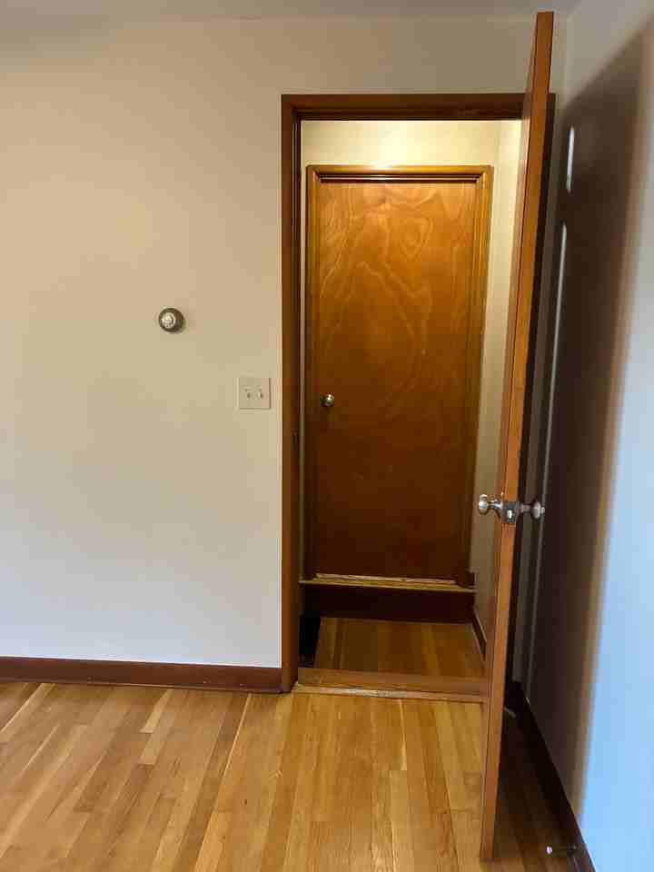 3 Lincoln Ave #2R - Photo 6 of 7