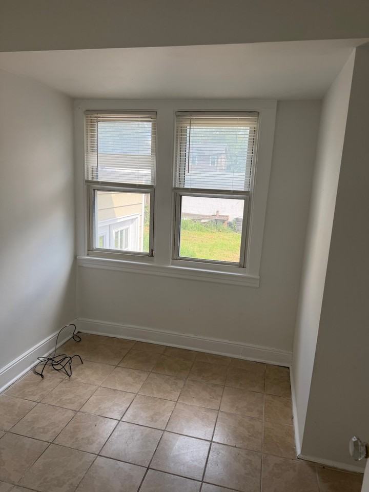 3301 Delaware Ave - Photo 6 of 18