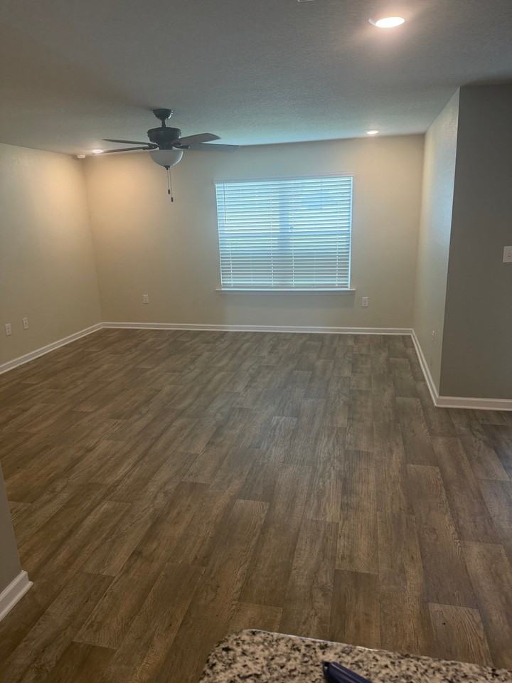 10948 War Emblem Ave - Photo 5 of 11