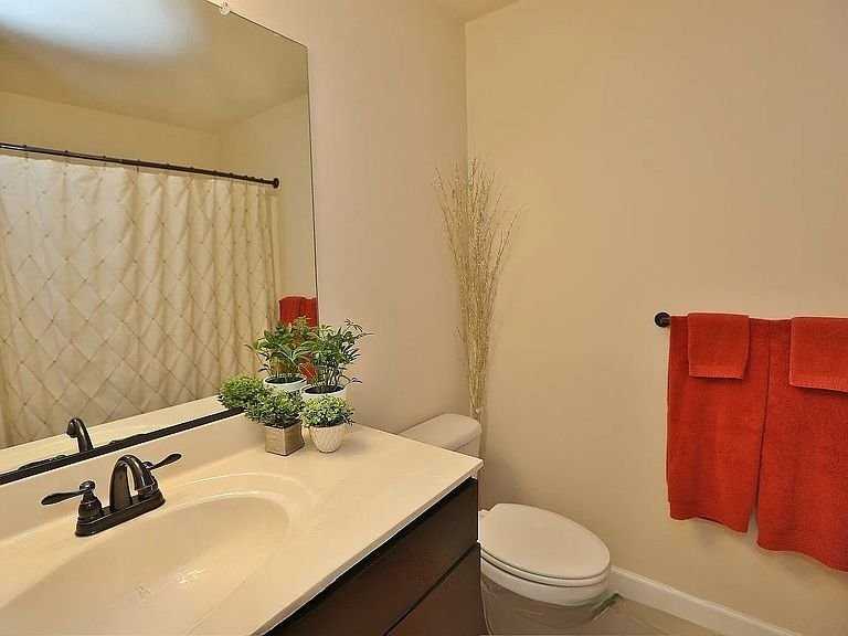 102 N Fir Ave - Photo 3 of 13