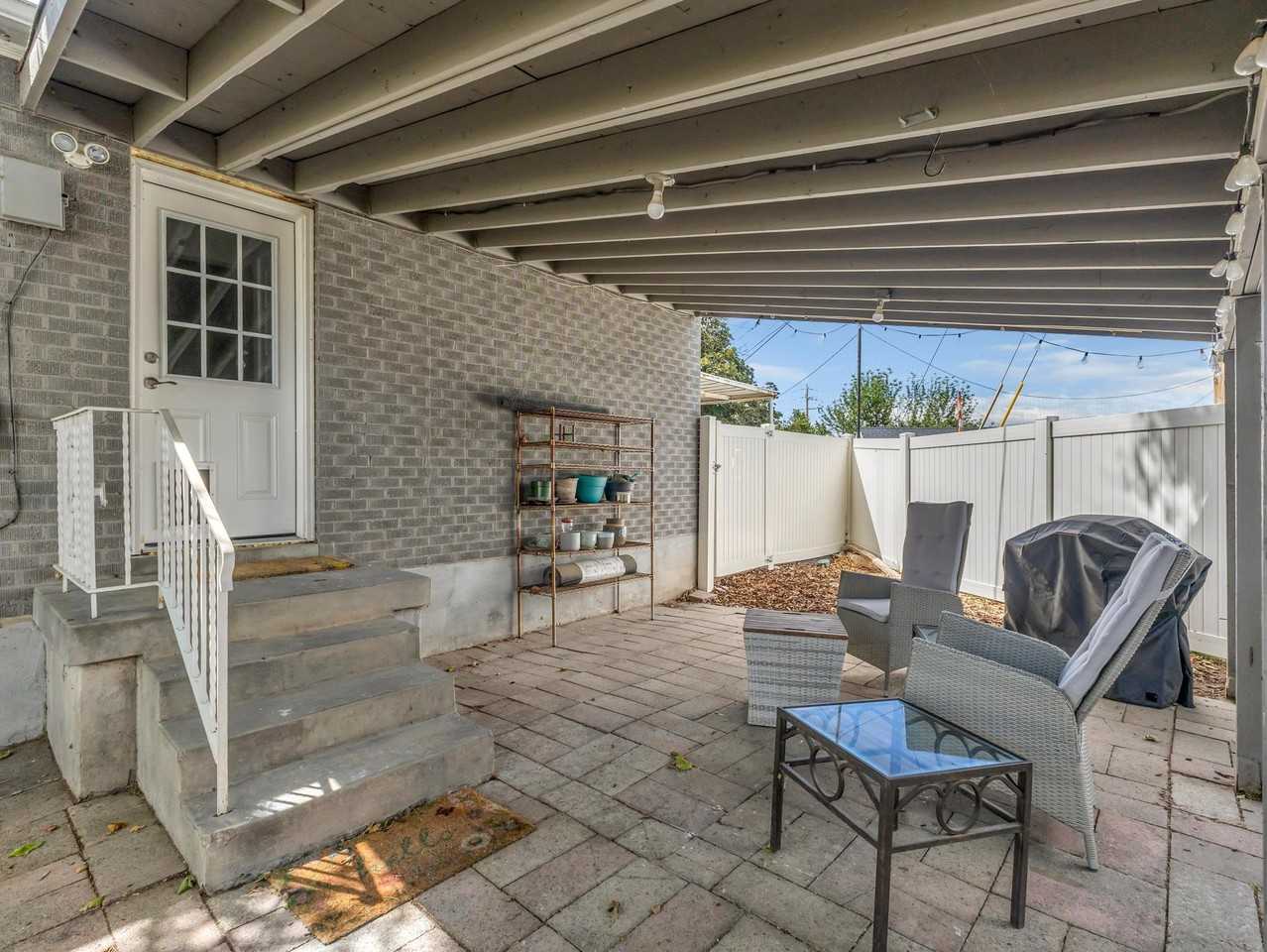 1795 E Gunderson Ln - Photo 3 of 14