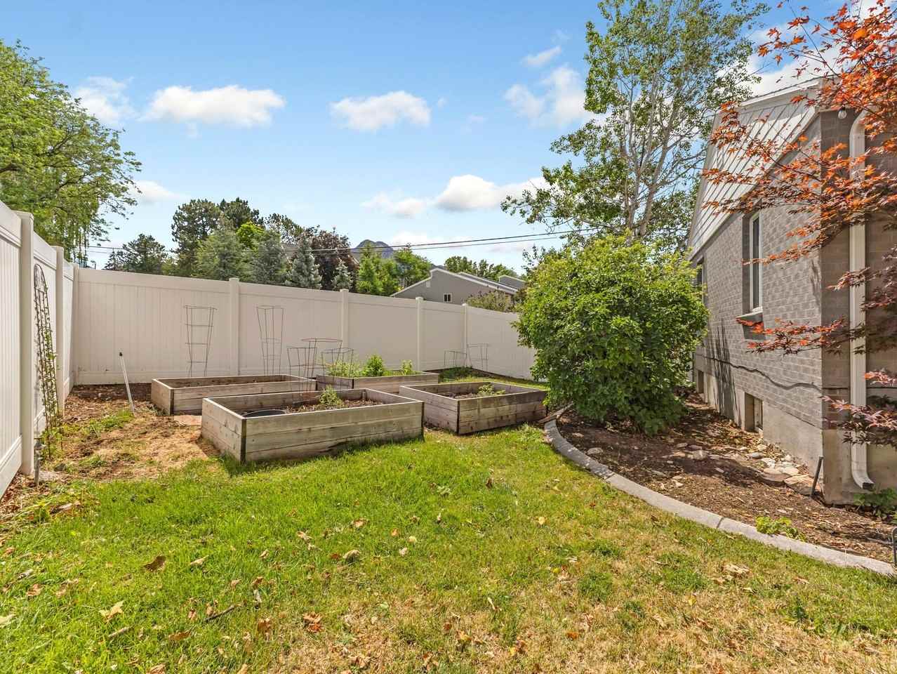 1795 E Gunderson Ln - Photo 6 of 14