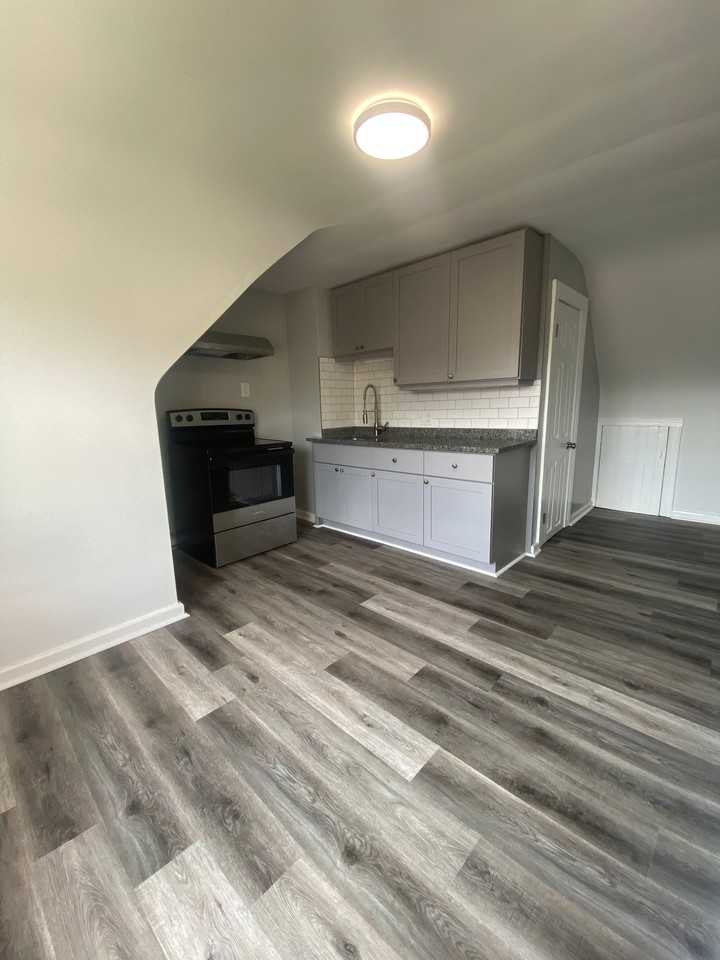 2624 4th St #2624-4thST - Photo 3 of 14