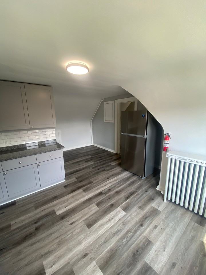 2624 4th St #2624-4thST - Photo 4 of 14