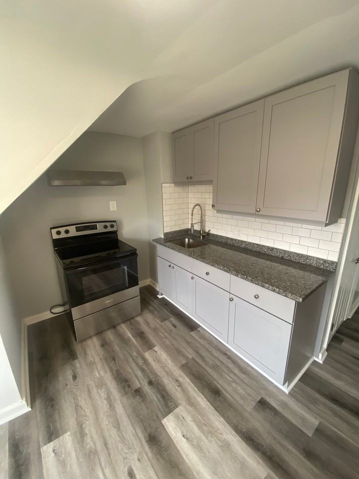 2624 4th St #2624-4thST - Photo 5 of 14