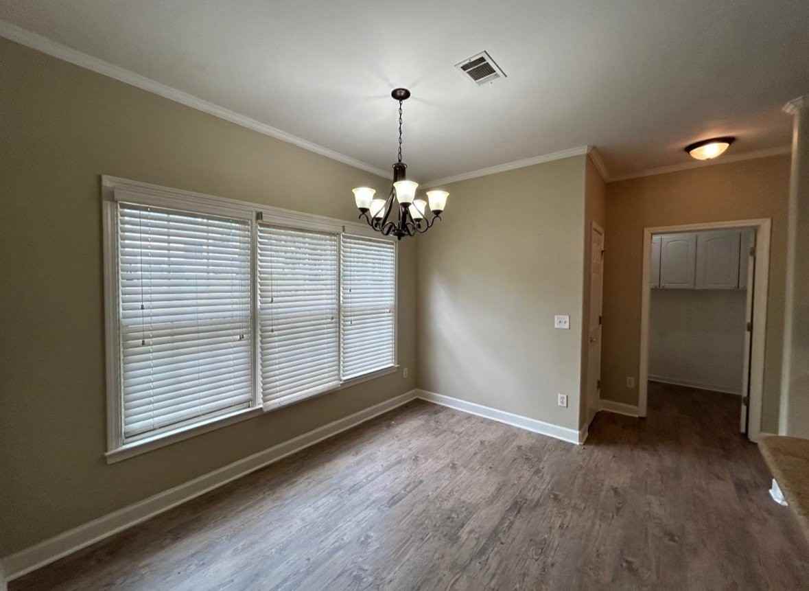 4390 Beacon Hill Dr Sw #18 - Photo 5 of 9